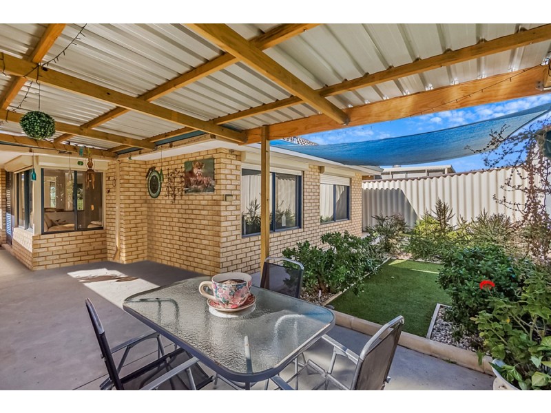 15 Mornington Boulevard, Waikiki WA 6169