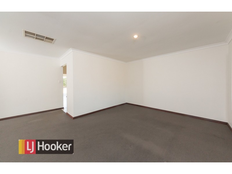 17 la Spezia Drive, Secret Harbour WA 6173