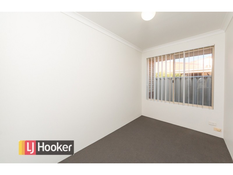 17 la Spezia Drive, Secret Harbour WA 6173