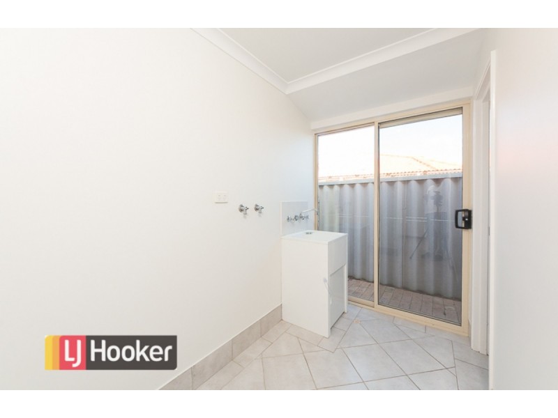 17 la Spezia Drive, Secret Harbour WA 6173