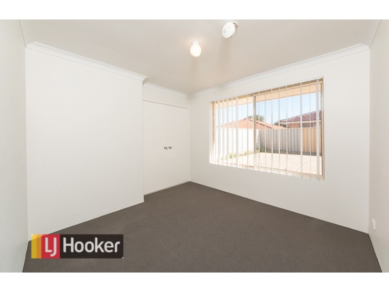 17 la Spezia Drive, Secret Harbour WA 6173