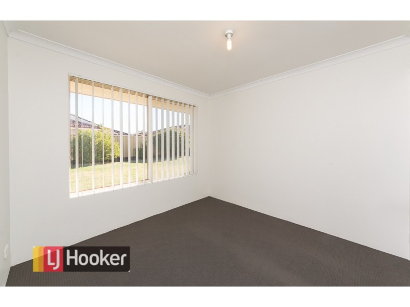 17 la Spezia Drive, Secret Harbour WA 6173