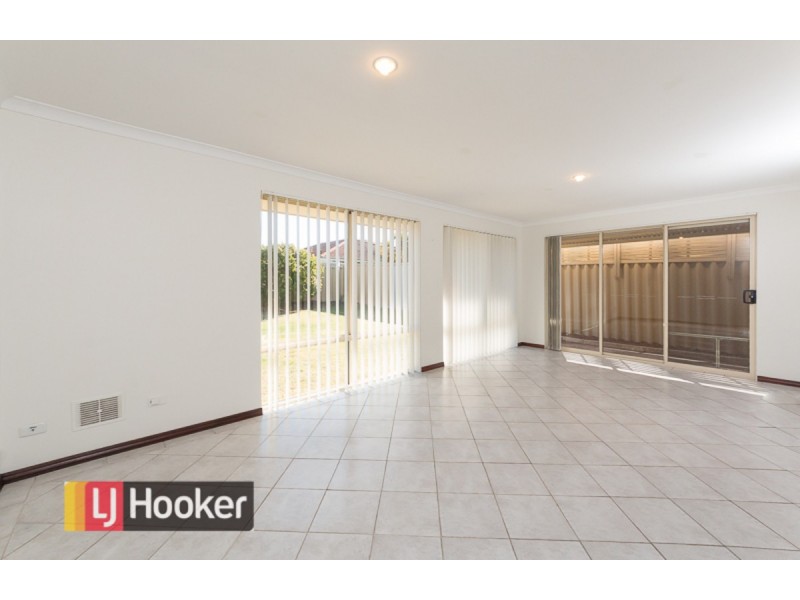 17 la Spezia Drive, Secret Harbour WA 6173