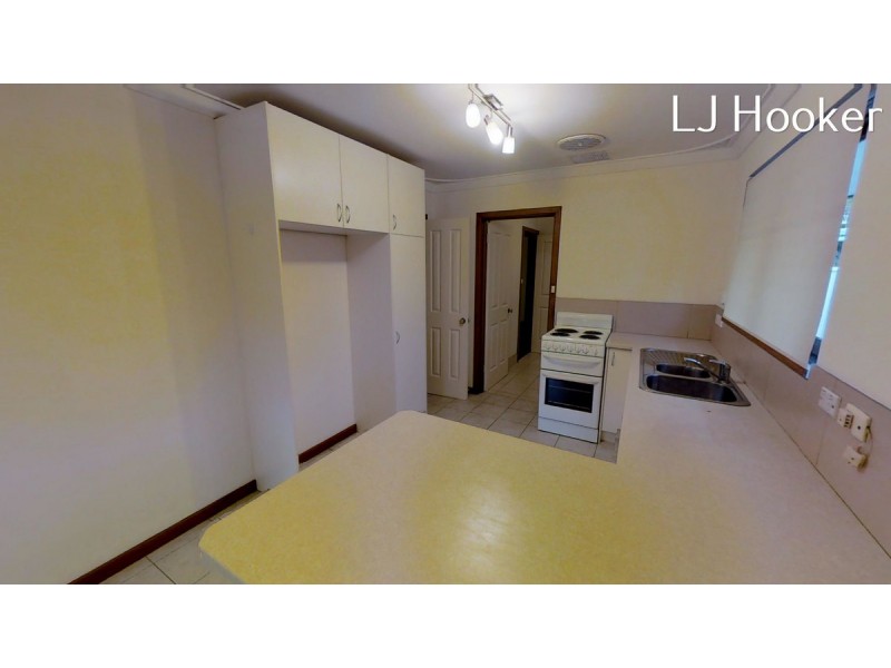 40 Axminster Street, Warnbro WA 6169