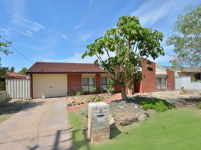 11 Townsend Road, Rockingham WA 6168