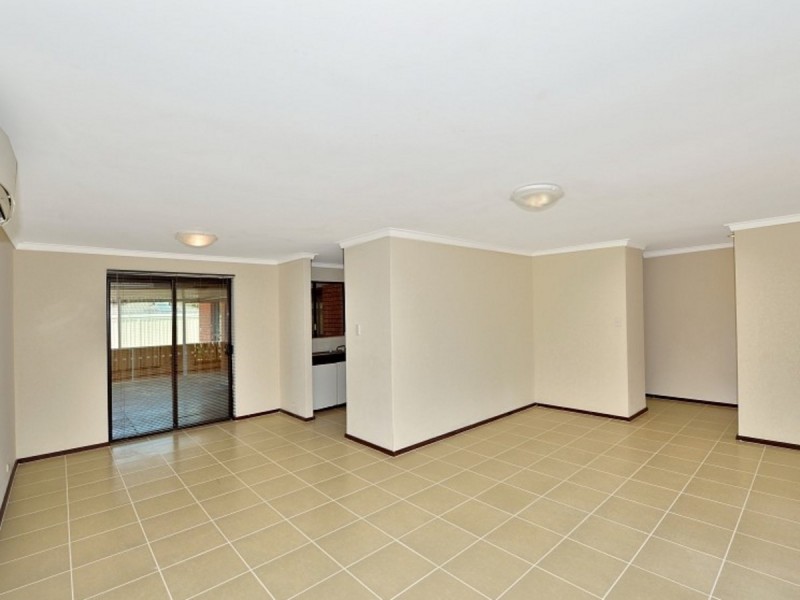 11 Townsend Road, Rockingham WA 6168