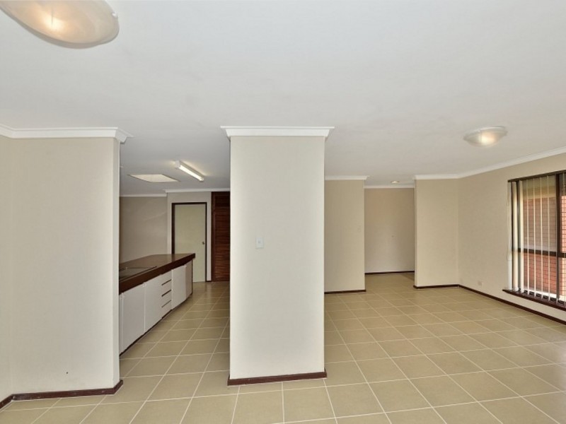 11 Townsend Road, Rockingham WA 6168