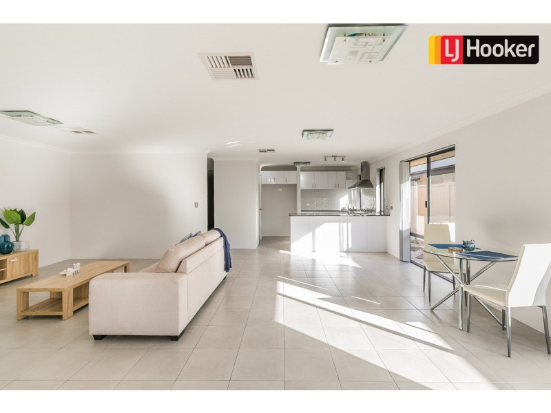 5 Arnside Bend, Waikiki WA 6169