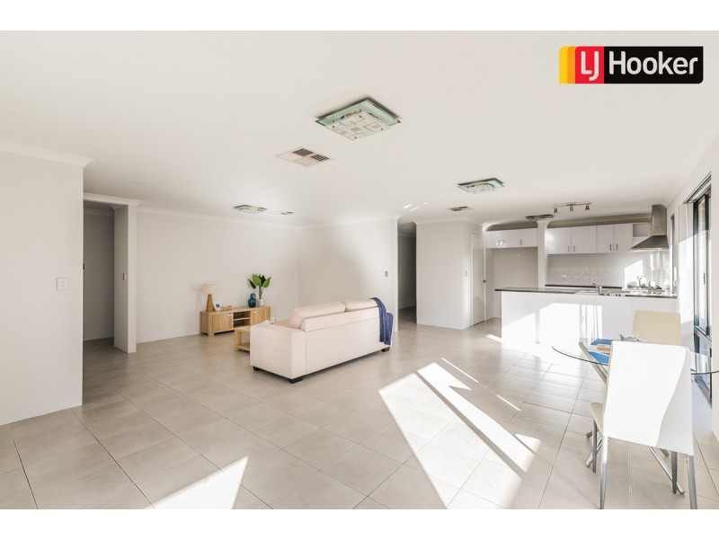 5 Arnside Bend, Waikiki WA 6169