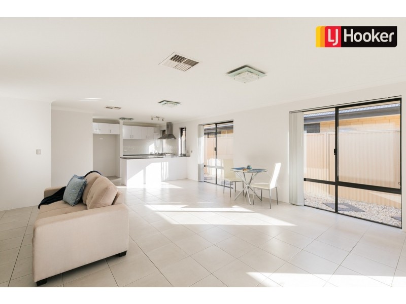 5 Arnside Bend, Waikiki WA 6169