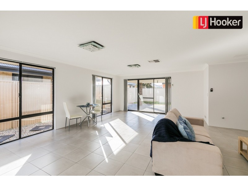 5 Arnside Bend, Waikiki WA 6169