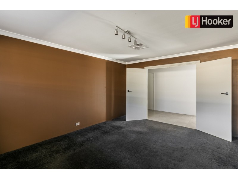 5 Arnside Bend, Waikiki WA 6169