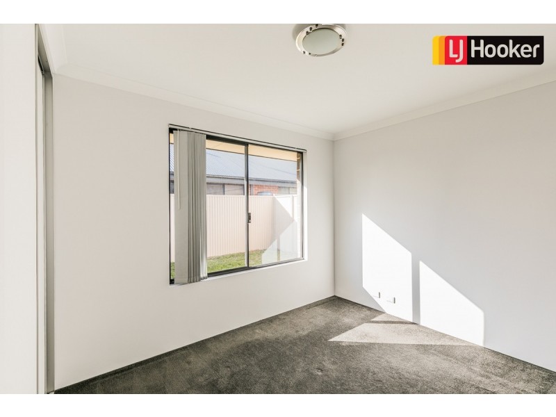 5 Arnside Bend, Waikiki WA 6169