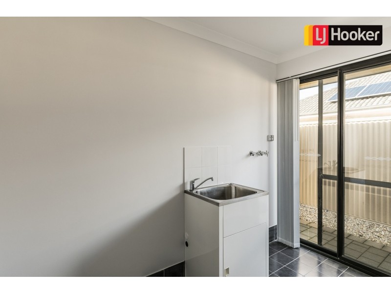 5 Arnside Bend, Waikiki WA 6169