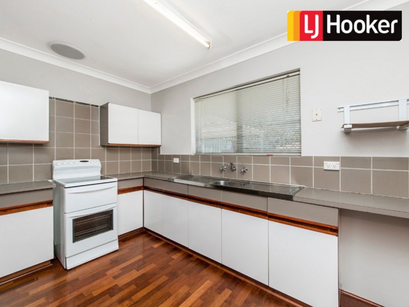 12 Nowranie Place, Hillman WA 6168