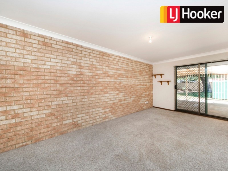 12 Nowranie Place, Hillman WA 6168