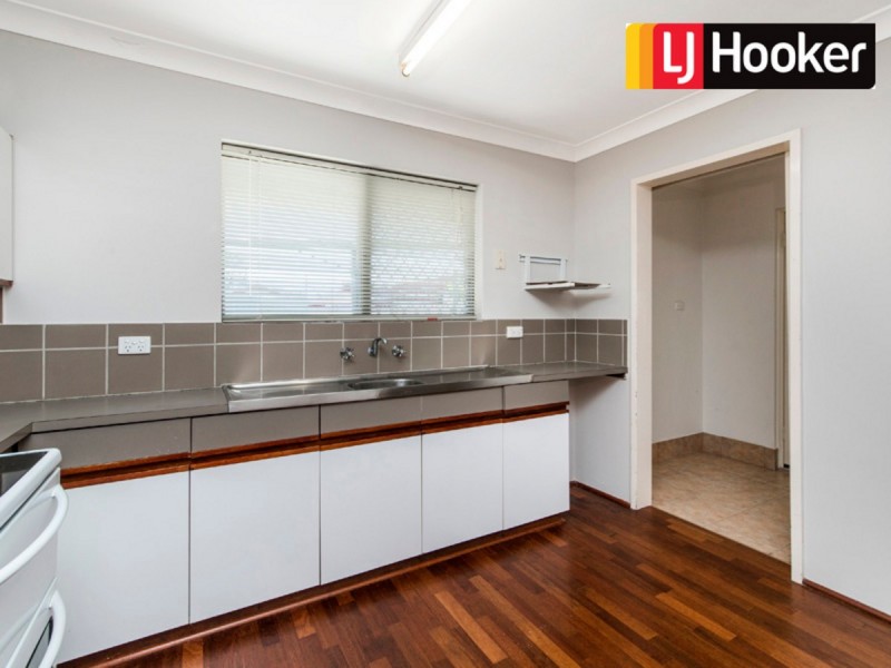 12 Nowranie Place, Hillman WA 6168