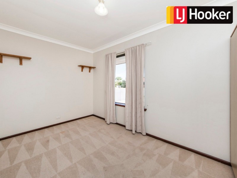 12 Nowranie Place, Hillman WA 6168