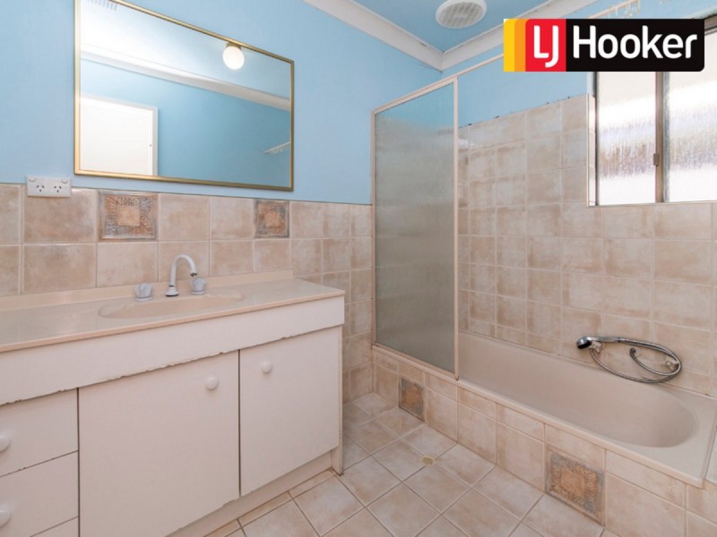 12 Nowranie Place, Hillman WA 6168