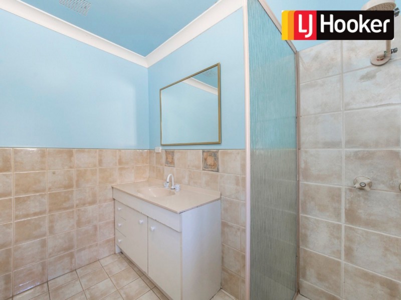 12 Nowranie Place, Hillman WA 6168