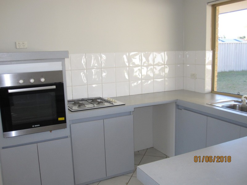 4 Nurrari Close, Waikiki WA 6169