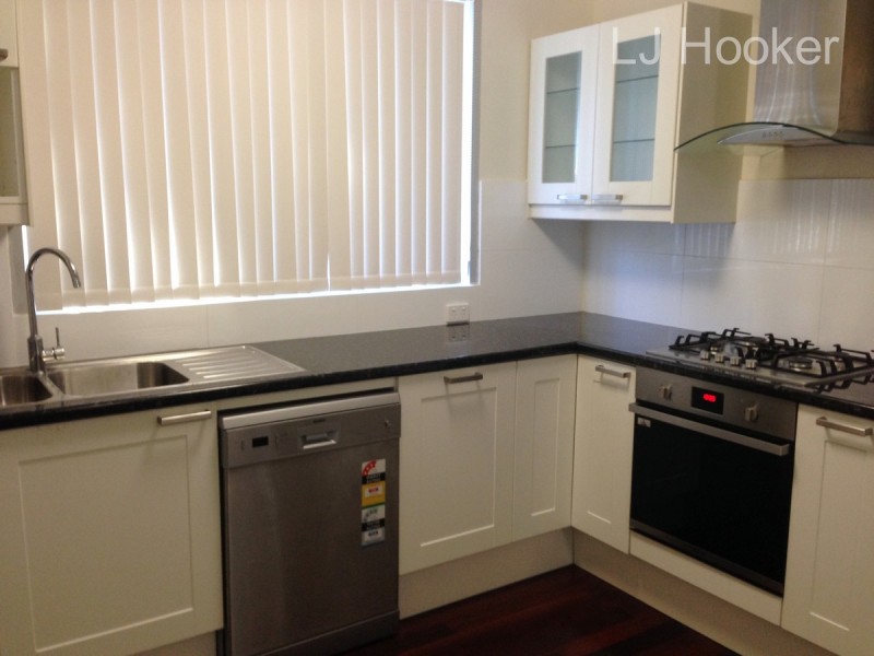 5 Hercules Street, Rockingham WA 6168