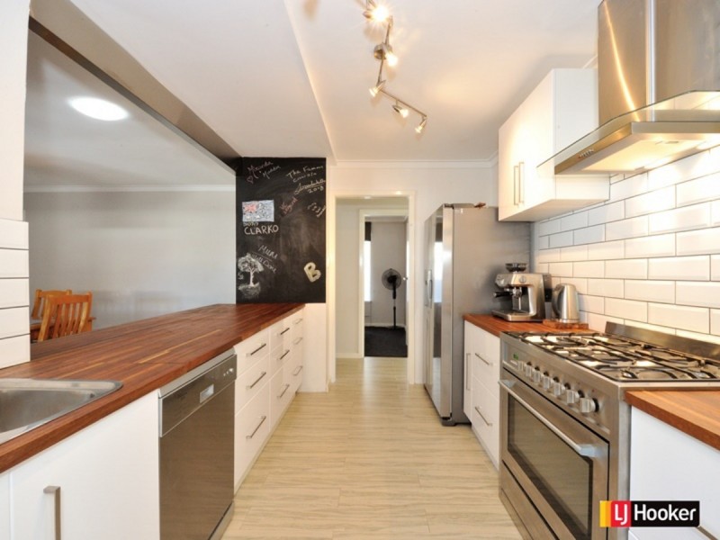 5 Elswick Street, Safety Bay WA 6169