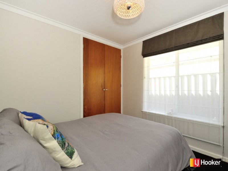 5 Elswick Street, Safety Bay WA 6169