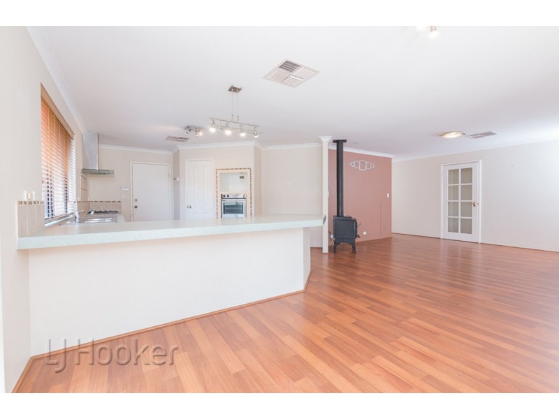 15 Cologne Gardens, Port Kennedy WA 6172