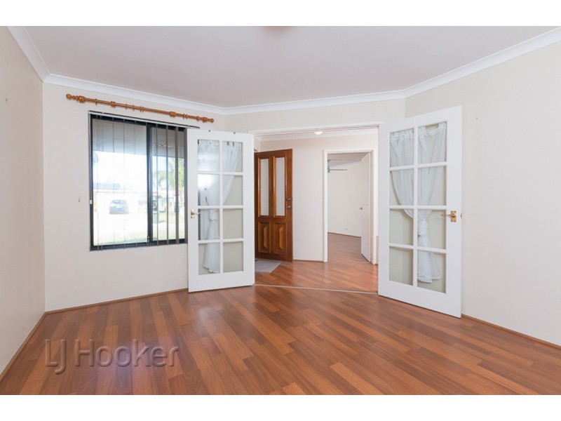 15 Cologne Gardens, Port Kennedy WA 6172