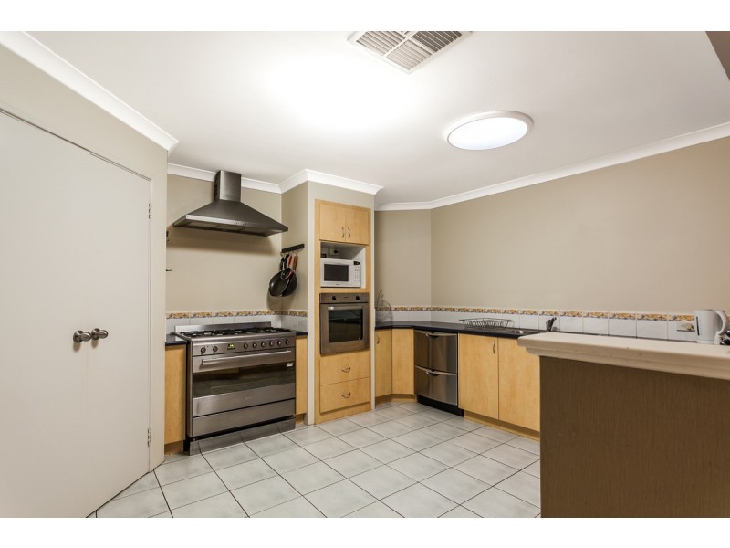 48 Ritchie Drive, Rockingham WA 6168