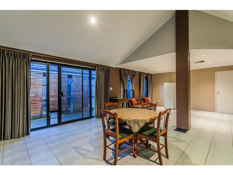 48 Ritchie Drive, Rockingham WA 6168