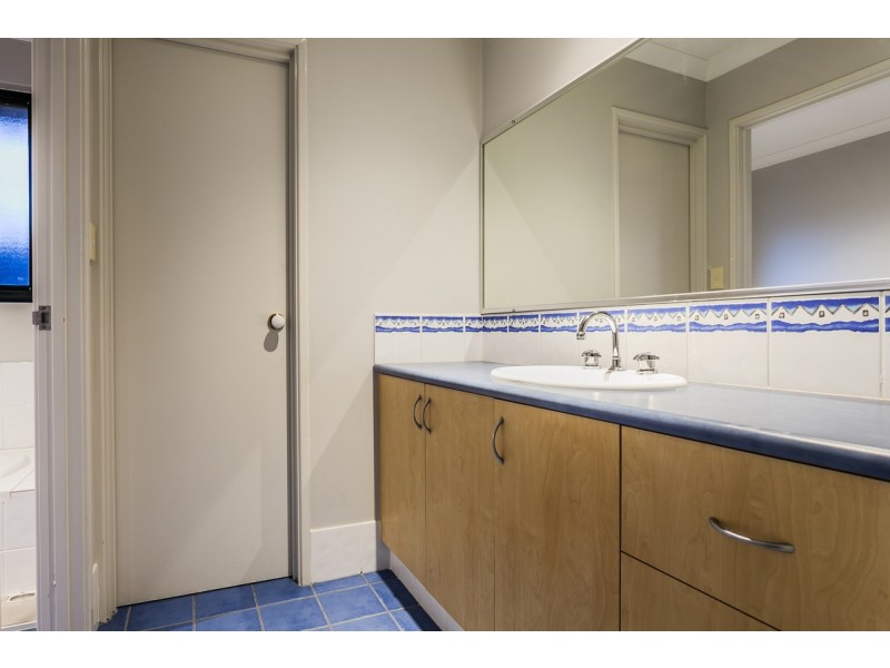 48 Ritchie Drive, Rockingham WA 6168