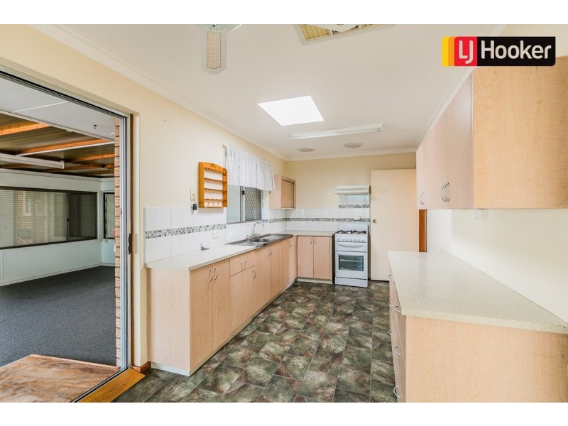5 Peron Close, Cooloongup WA 6168