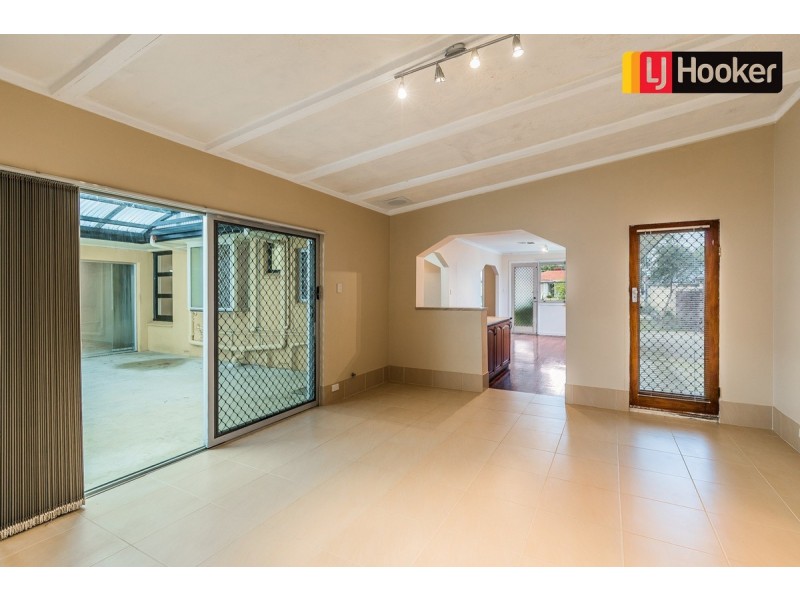 17 Indus Close, Rockingham WA 6168