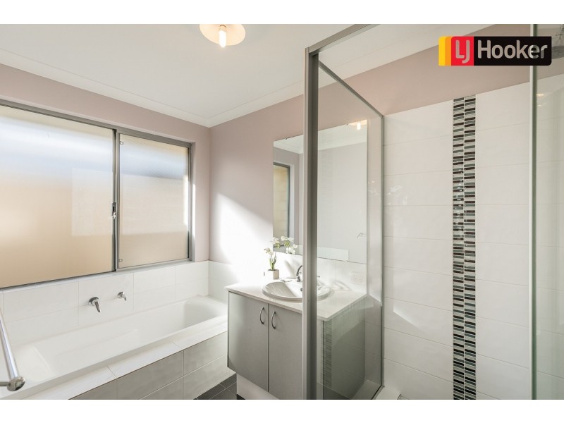 42 Sellafield Bend, Waikiki WA 6169