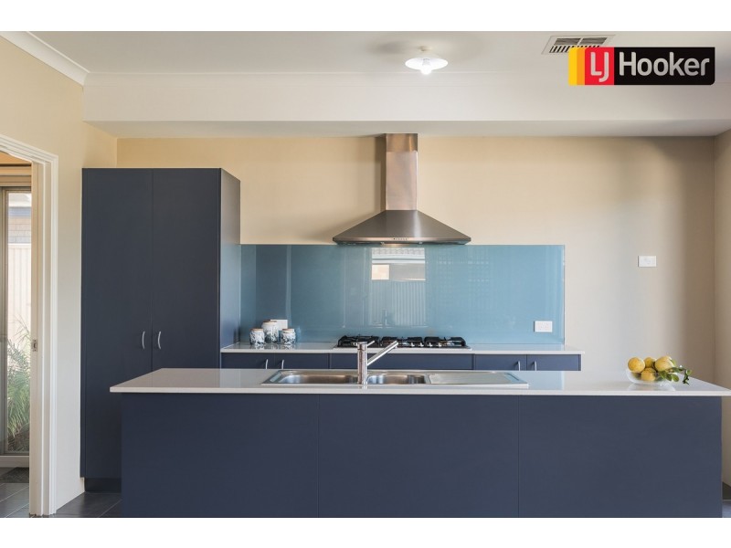 42 Sellafield Bend, Waikiki WA 6169