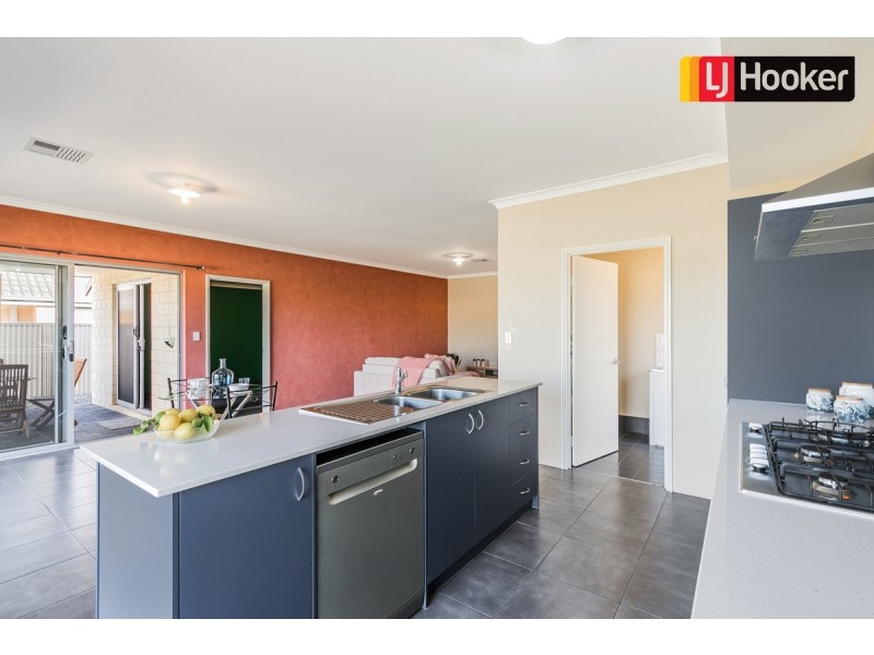 42 Sellafield Bend, Waikiki WA 6169