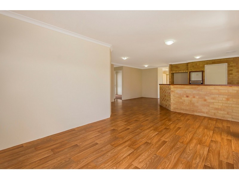 5 Maroon Place, Warnbro WA 6169