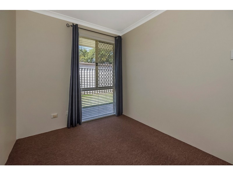 5 Maroon Place, Warnbro WA 6169