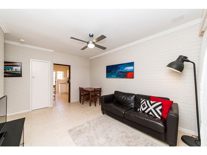 3/8 Houston Street, Rockingham WA 6168