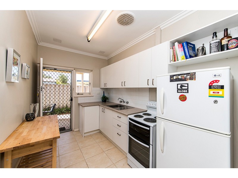 3/8 Houston Street, Rockingham WA 6168