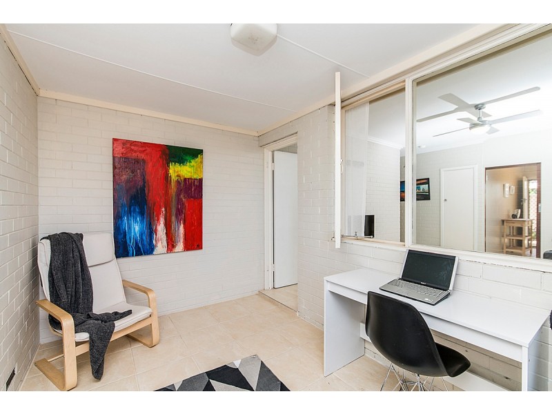 3/8 Houston Street, Rockingham WA 6168