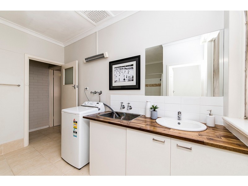 3/8 Houston Street, Rockingham WA 6168