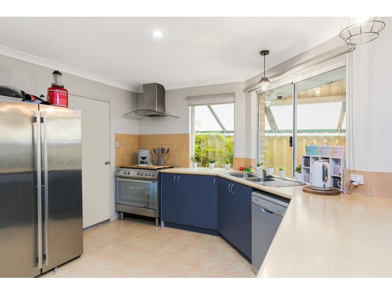 37 Edgbaston Crescent, Port Kennedy WA 6172