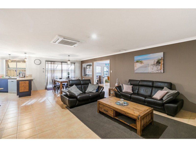 37 Edgbaston Crescent, Port Kennedy WA 6172