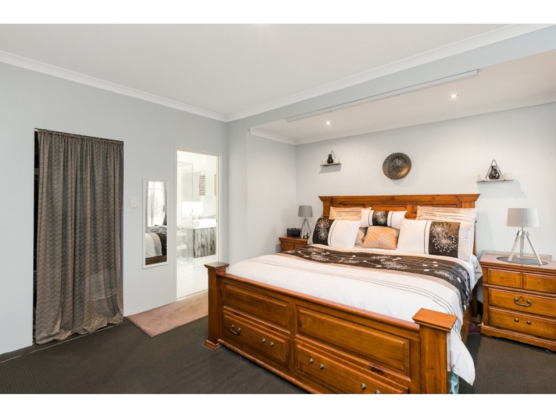 37 Edgbaston Crescent, Port Kennedy WA 6172