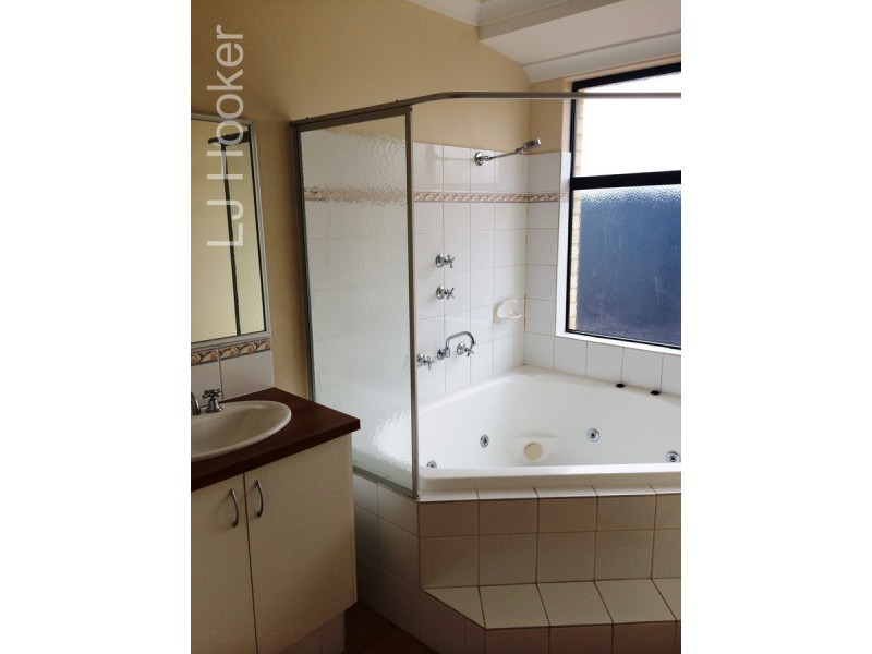 1 Noosa Drive, Secret Harbour WA 6173