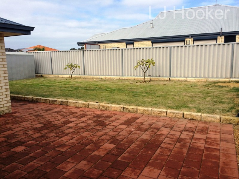 1 Noosa Drive, Secret Harbour WA 6173