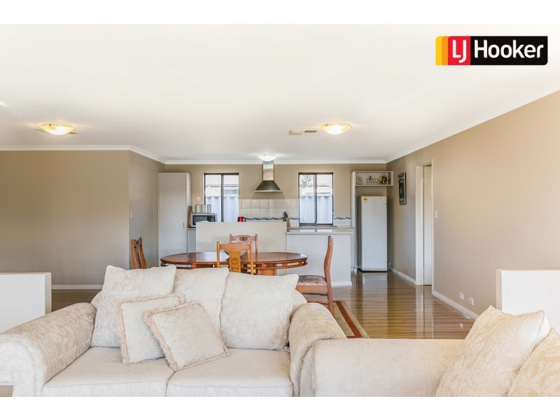 90 Hawker Street, Shoalwater WA 6169